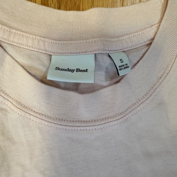 NWT Aritzia Sunday Best Dream Tee Shirt Size Small Rose Timide - Picture 3 of 4